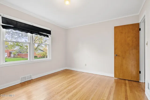 $349,900 | 105 Overlook Avenue, Colonie, NY 12110