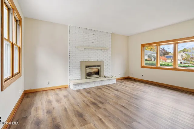 $349,900 | 105 Overlook Avenue, Colonie, NY 12110