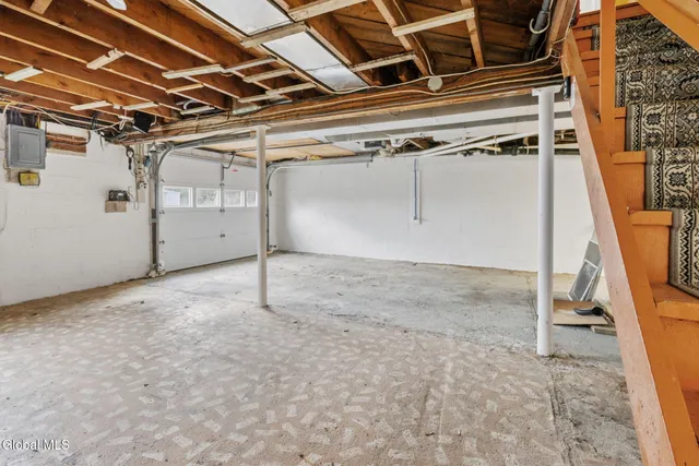 $349,900 | 105 Overlook Avenue, Colonie, NY 12110