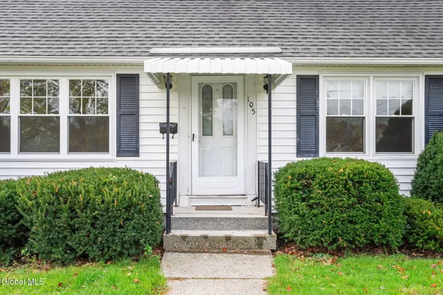 $349,900 | 105 Overlook Avenue, Colonie, NY 12110