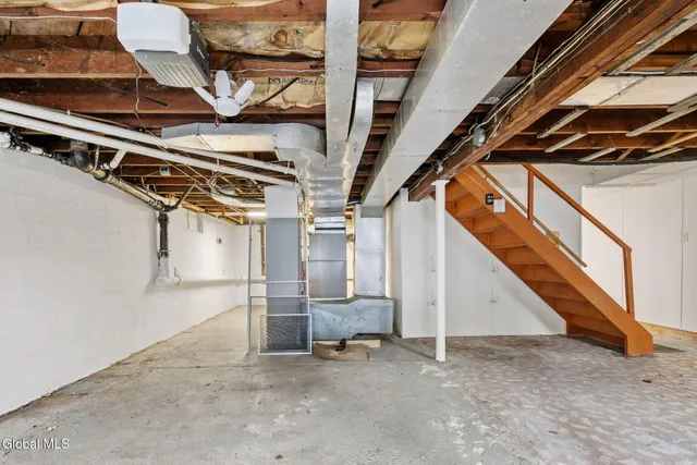 $349,900 | 105 Overlook Avenue, Colonie, NY 12110