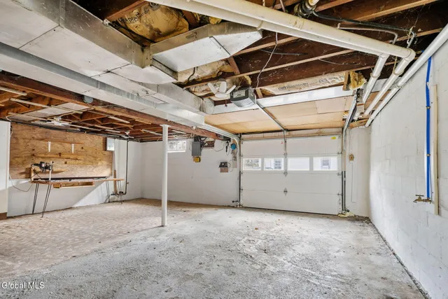 $349,900 | 105 Overlook Avenue, Colonie, NY 12110