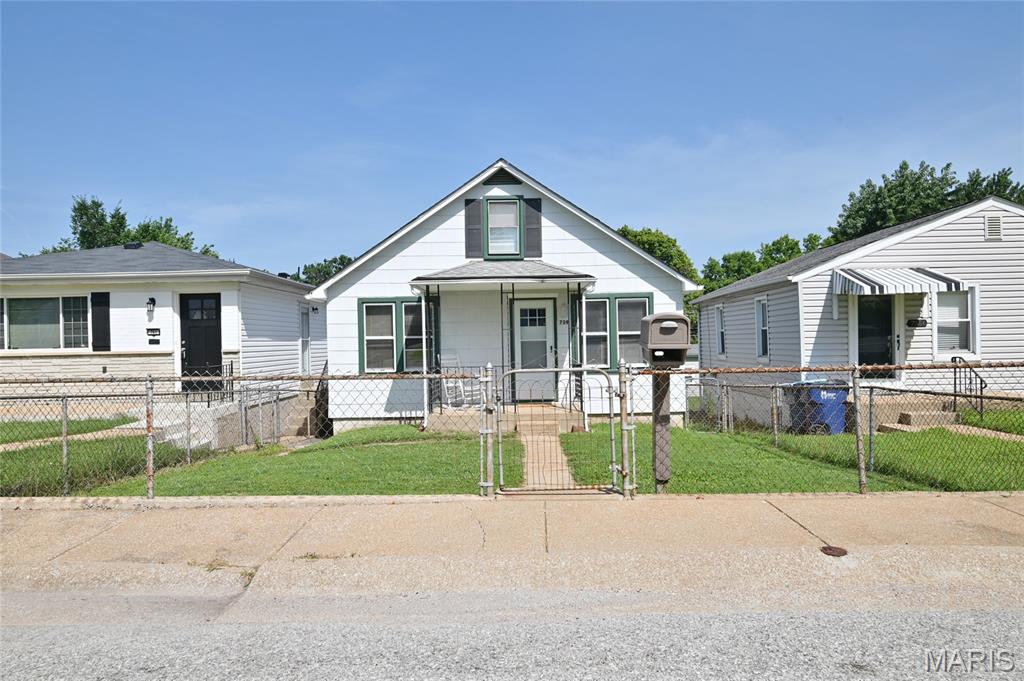 759 Ruprecht Avenue St. Louis, MO 63125 - Photo 1 of 25