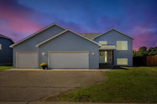$319,900 | 1509 Killdeer Avenue, Sartell, MN 56377