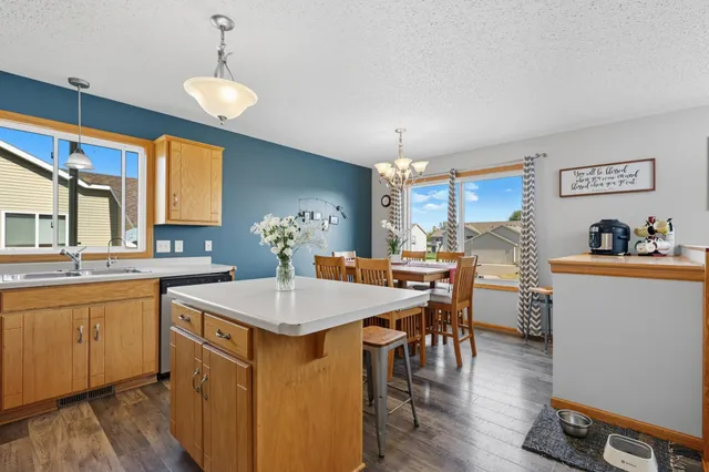 $319,900 | 1509 Killdeer Avenue, Sartell, MN 56377