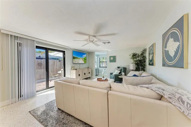 $7,500 | 730 Fox Street, Longboat Key, FL 34228