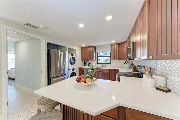 $6,500 | 730 Fox Street, Longboat Key, FL 34228