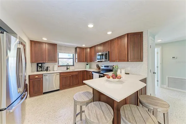 $6,500 | 730 Fox Street, Longboat Key, FL 34228