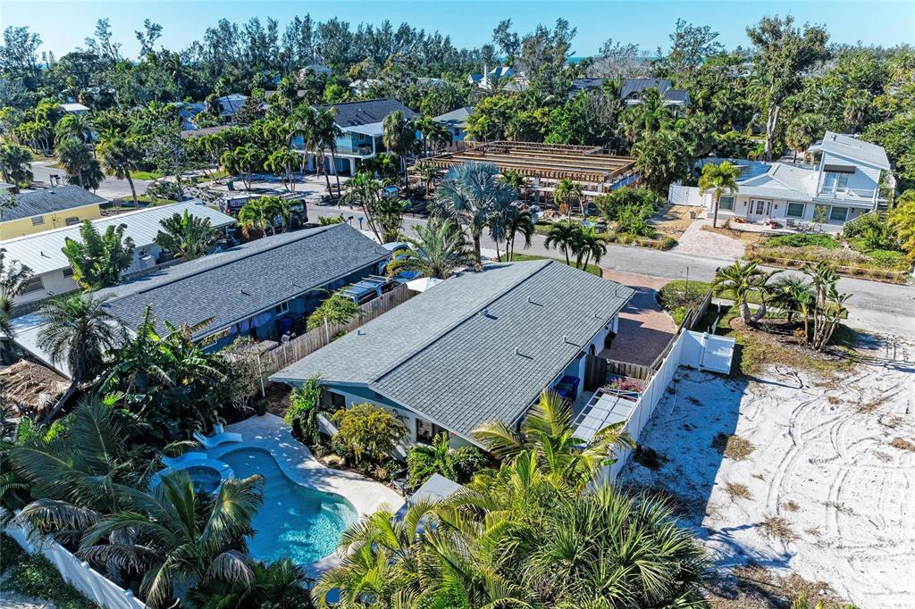 730 Fox Street Longboat Key, FL 34228 - Photo 38 of 40 an aerial view of a house with a garden