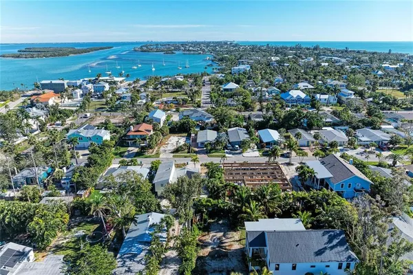 $6,500 | 730 Fox Street, Longboat Key, FL 34228