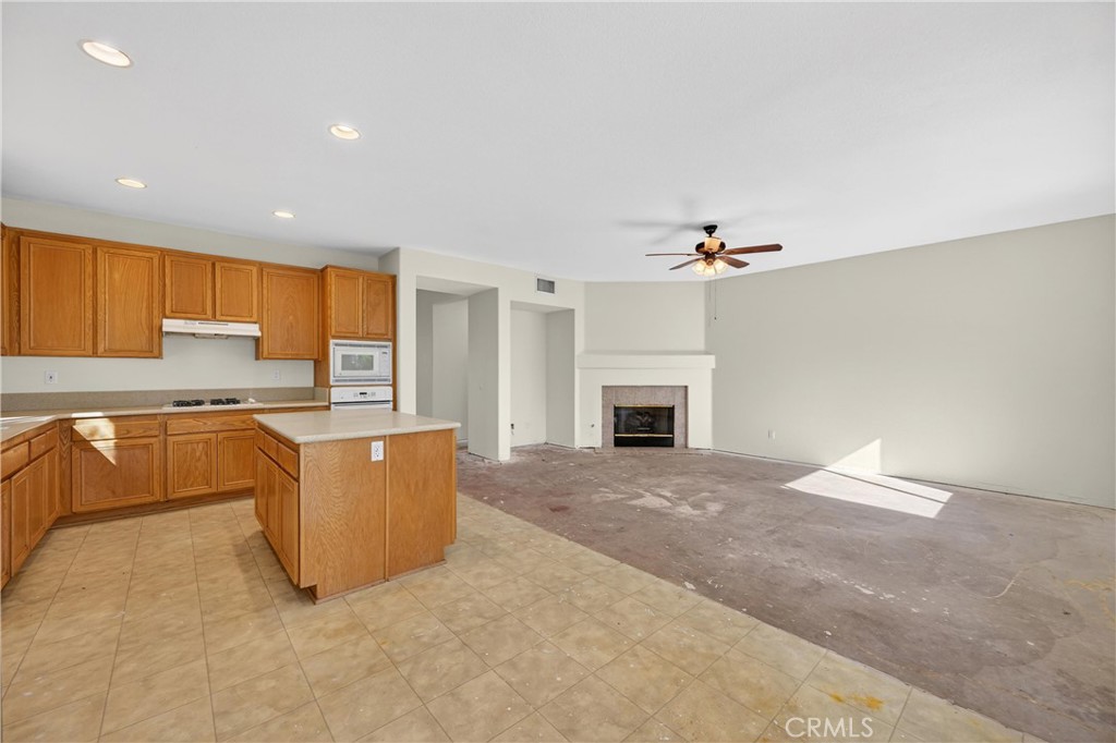 24501 Corte Rojelio Murrieta, CA 92562 - Photo 14 of 34