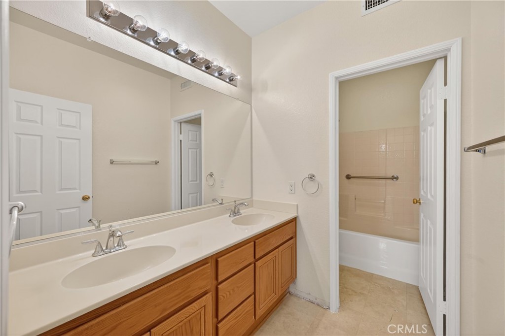 24501 Corte Rojelio Murrieta, CA 92562 - Photo 20 of 34