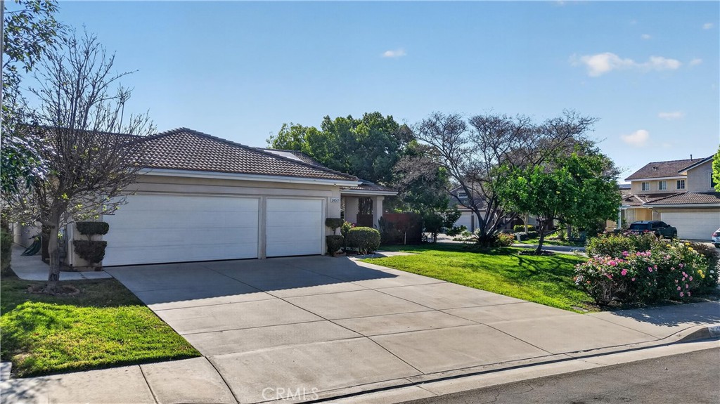 24501 Corte Rojelio Murrieta, CA 92562 - Photo 5 of 34