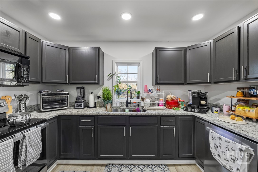 187 Bellview Street Winder, GA 30680 - Photo 9 of 28