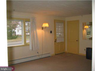 16 Barbara Road Hatboro, PA 19040 - Photo 2 of 6