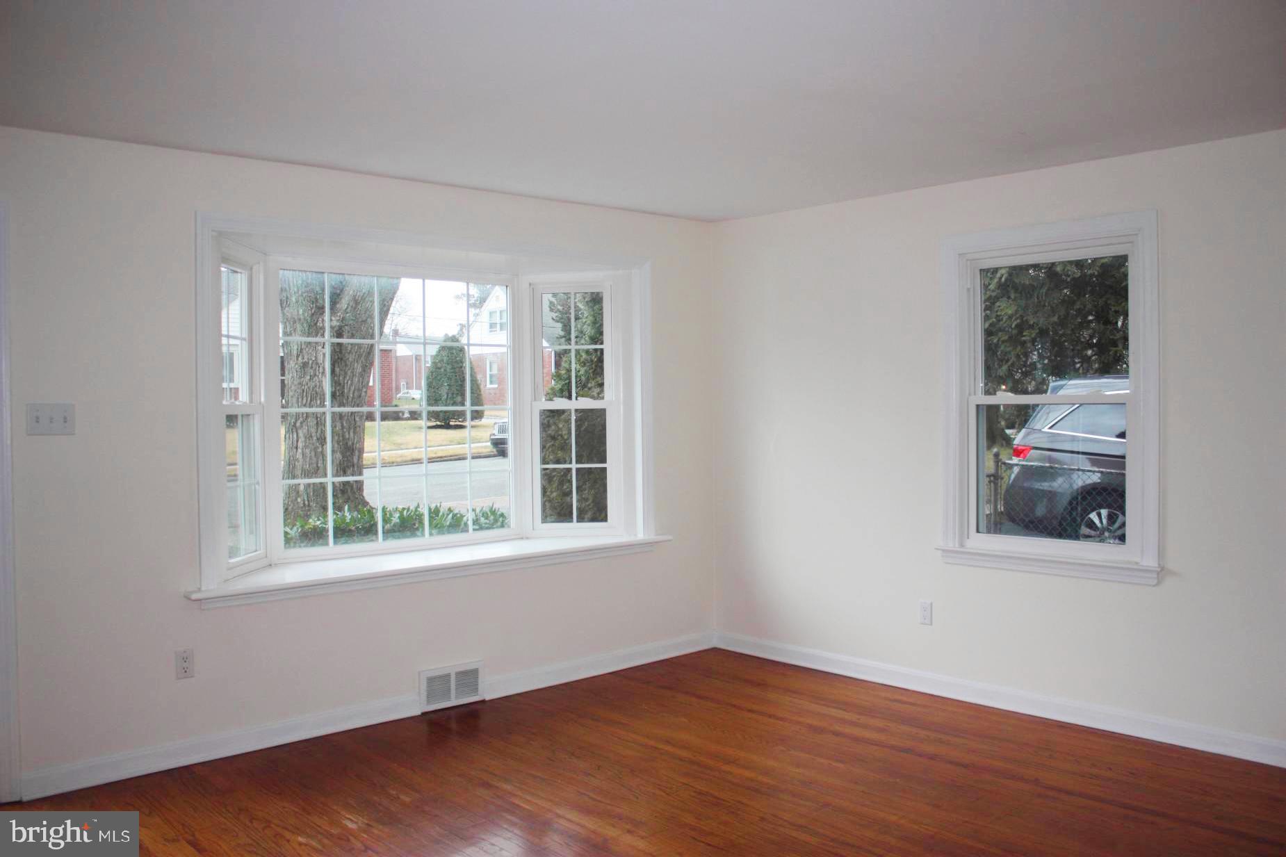 216 Merrybrook Drive Havertown, PA 19083 - Photo 2 of 10