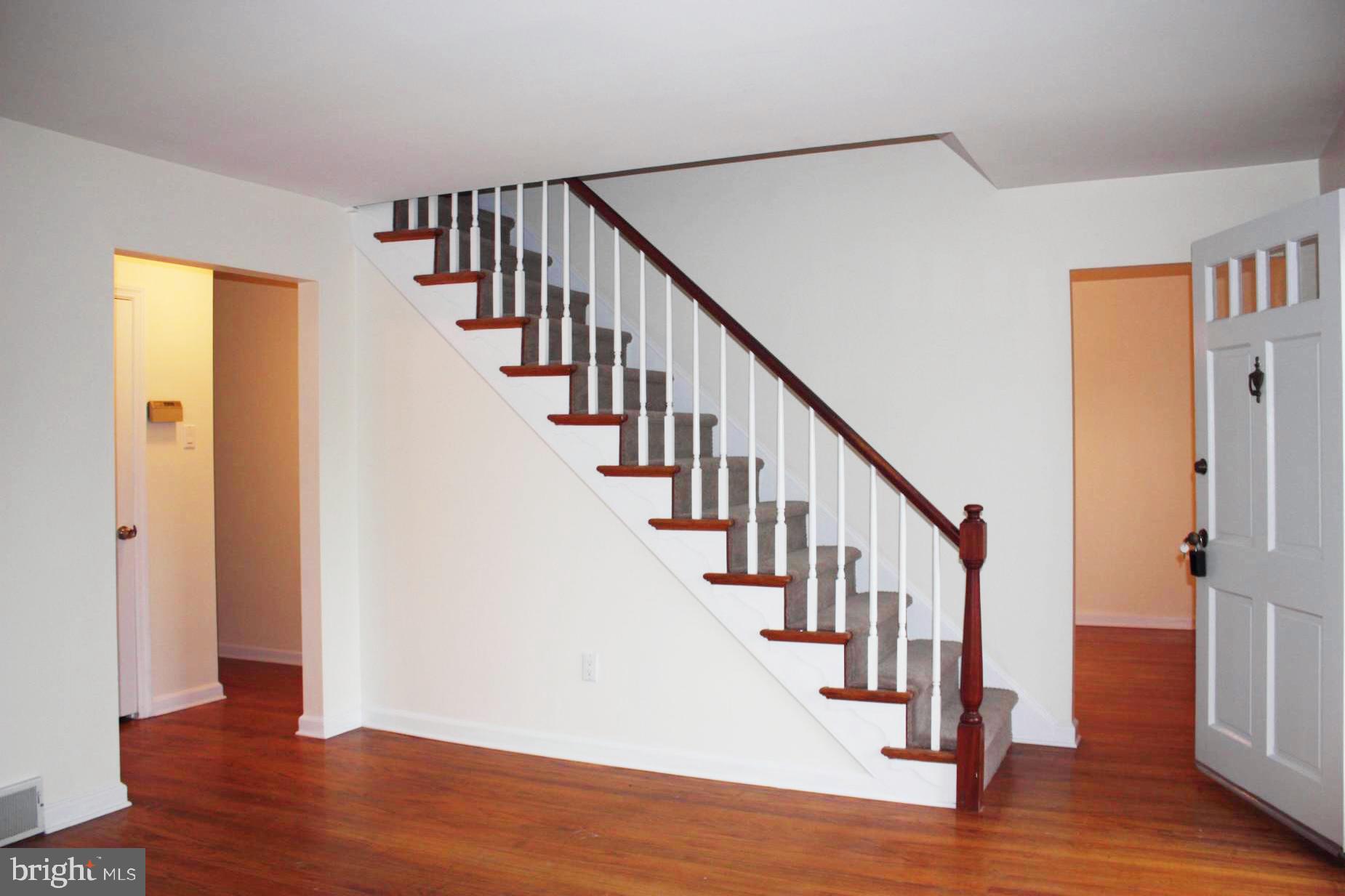 216 Merrybrook Drive Havertown, PA 19083 - Photo 3 of 10