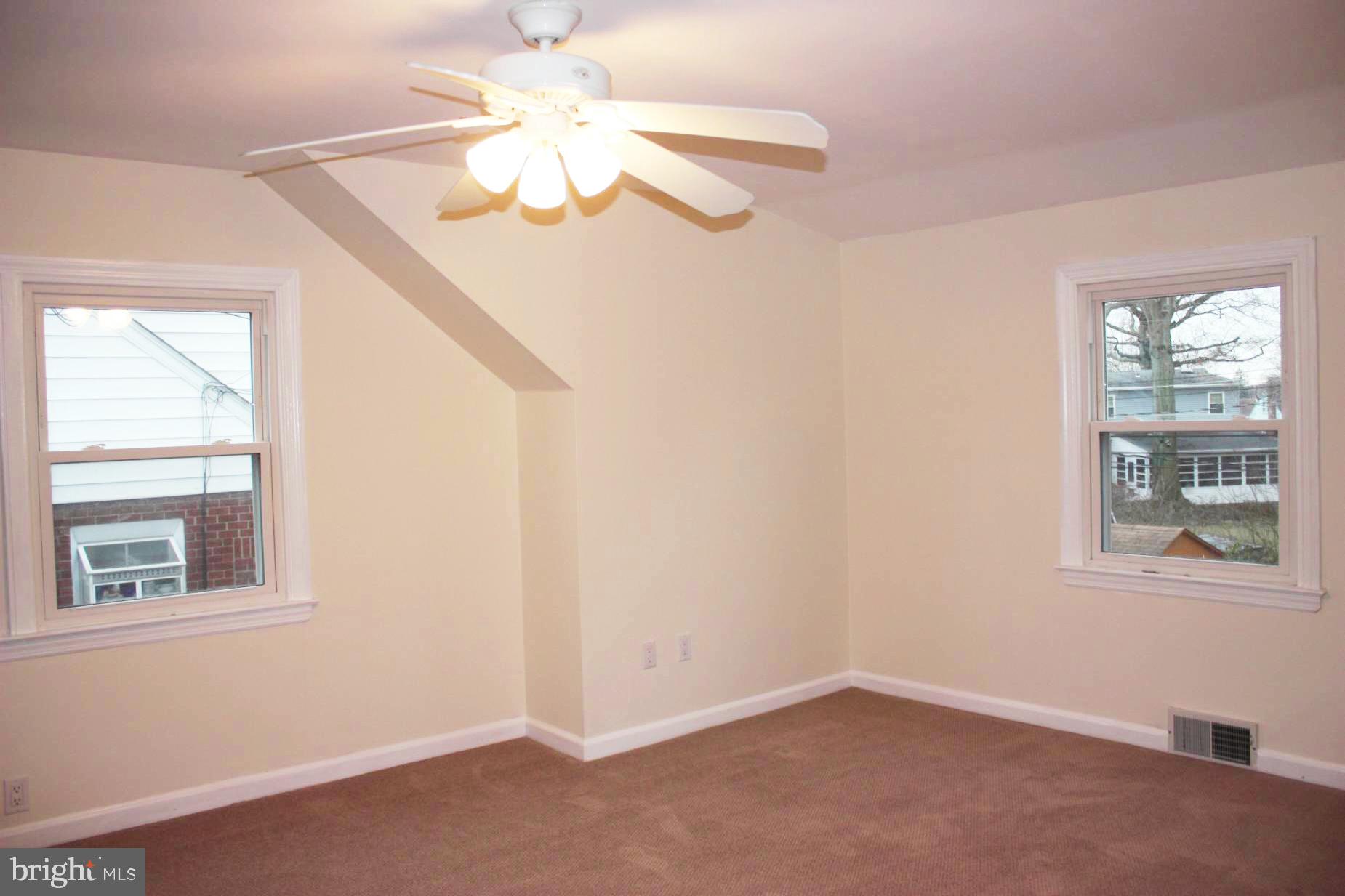 216 Merrybrook Drive Havertown, PA 19083 - Photo 7 of 10