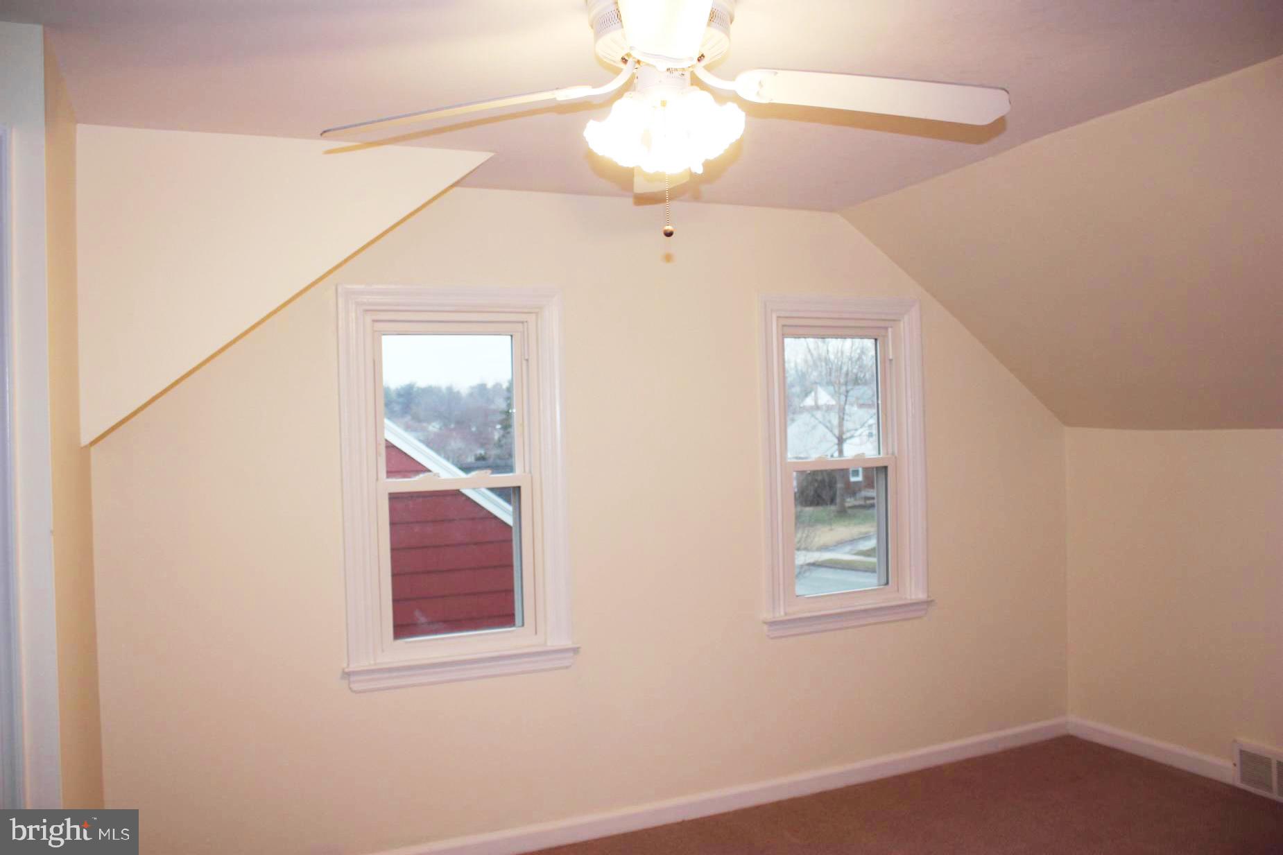 216 Merrybrook Drive Havertown, PA 19083 - Photo 8 of 10