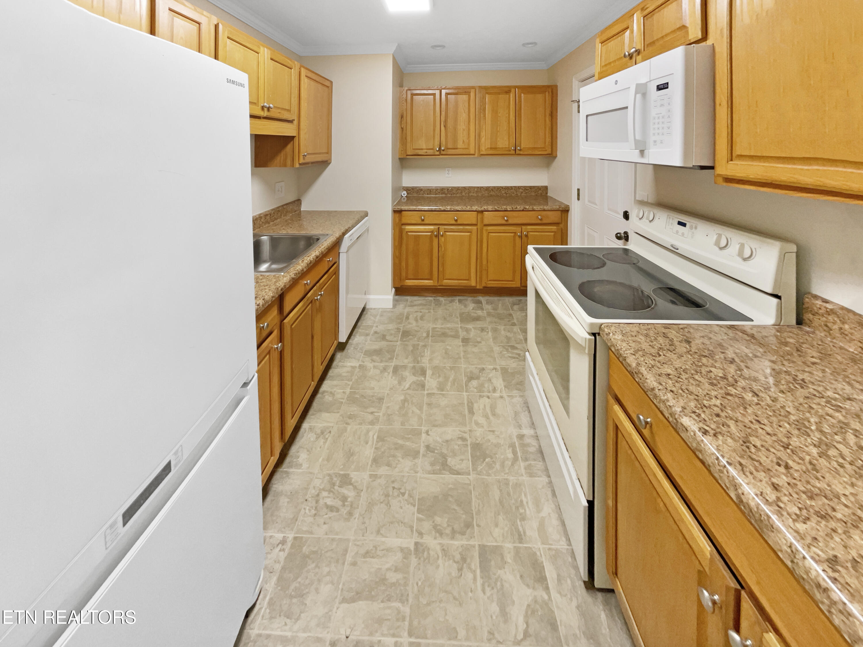 702 Hayes Street Alcoa, TN 37701 - Photo 12 of 20 listing_11