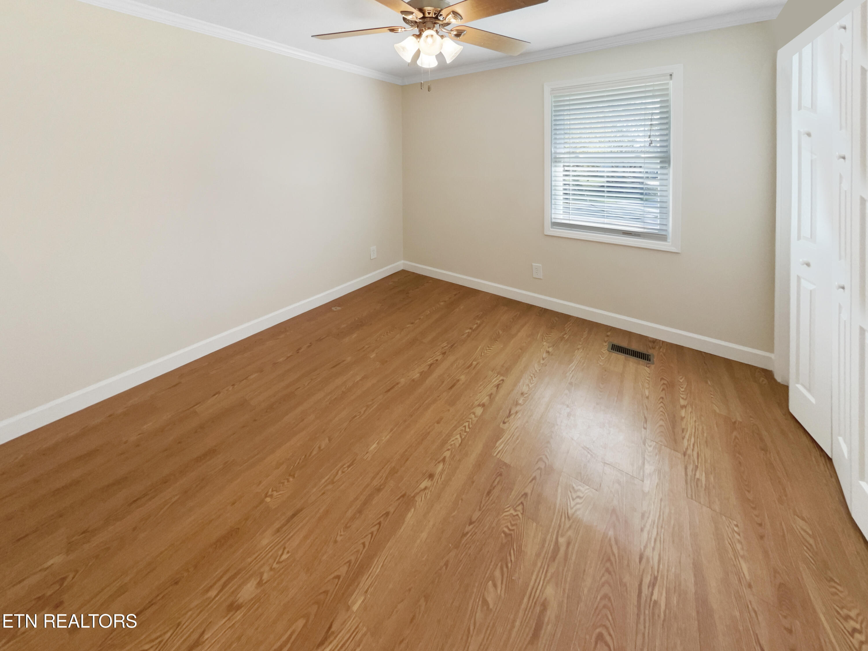 702 Hayes Street Alcoa, TN 37701 - Photo 9 of 20 listing_8