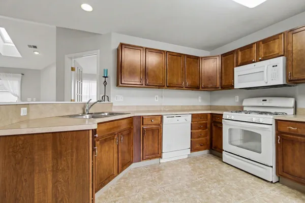 $274,900 | 536 Boulderstone Lane, Chelsea, MI 48118