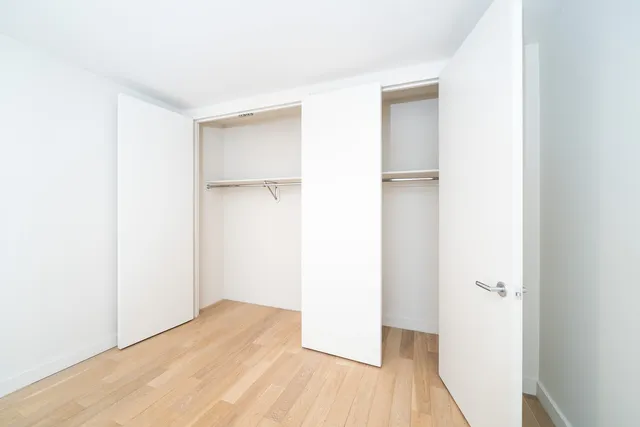 $795,000 | 75 Wall Street, Unit 29R | Financial District