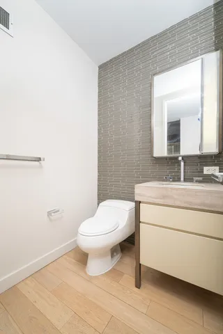 $795,000 | 75 Wall Street, Unit 29R | Financial District