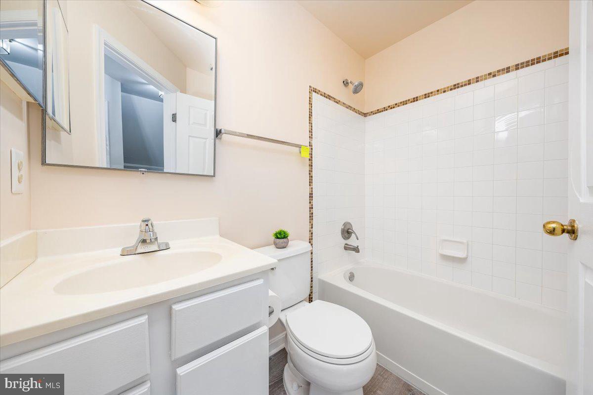 12121 Amber Ridge Circle Germantown, MD 20876 - Photo 16 of 47