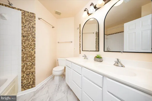 $2,800 | 12121 Amber Ridge Circle, Germantown, MD 20876