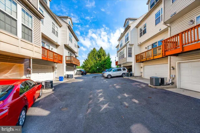 $2,800 | 12121 Amber Ridge Circle, Germantown, MD 20876