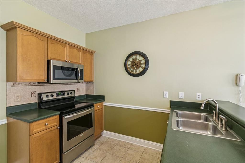 2530 Rosehill Circle Lithia Springs, GA 30122 - Photo 13 of 34