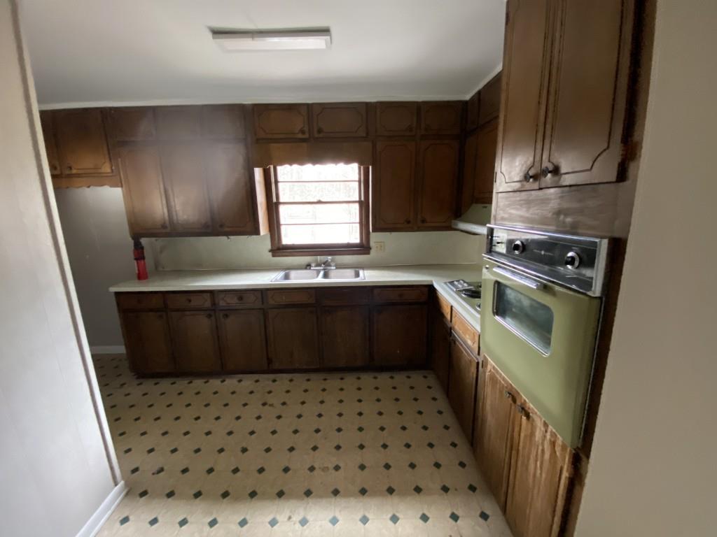 1409 Laboon Road Monroe, GA 30655 - Photo 11 of 23