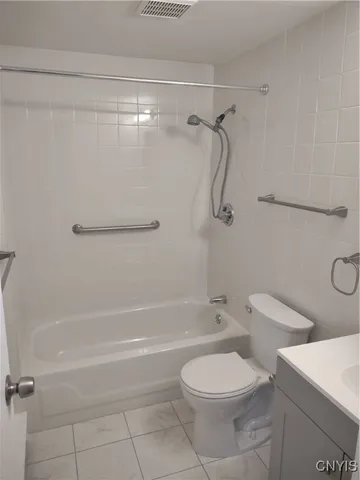 $1,950 | 153 Watertree Drive, De Witt, NY 13057