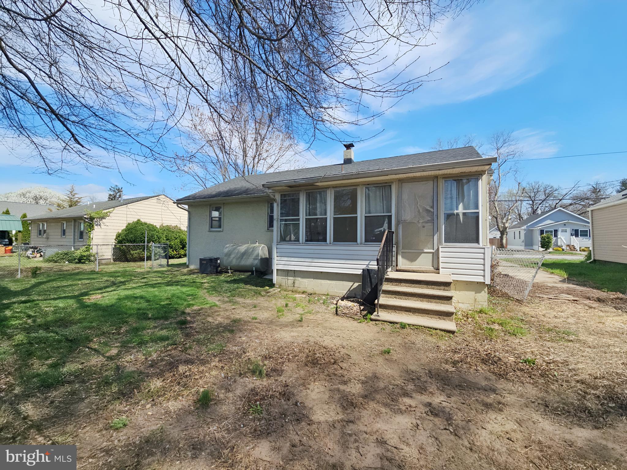 29 Harding Avenue Pennsville, NJ 08070 - Photo 2 of 13