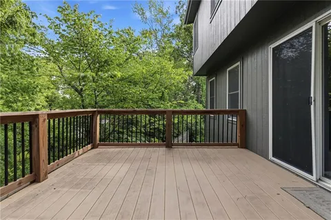 $370,000 | 817 Northwest Golden Court, Blue Springs, MO 64015