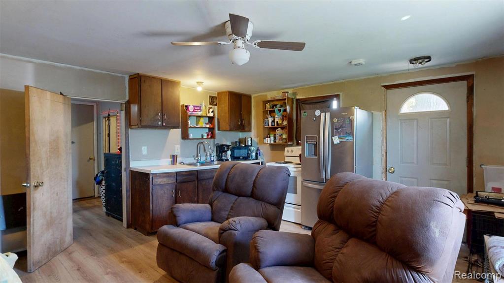 3521 Benoit Road Fairgrove, MI 48733 - Photo 9 of 11