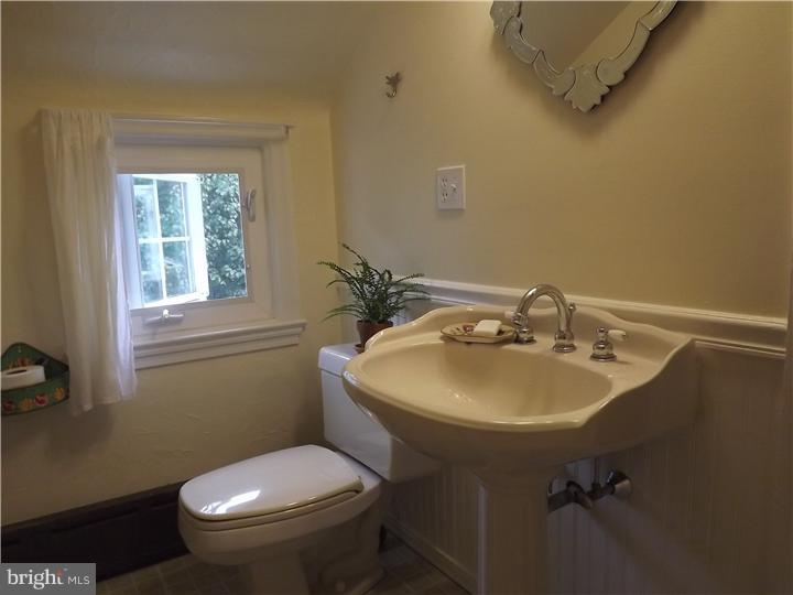 1151 Jericho Road Abington, PA 19001 - Photo 24 of 25 Bathroom