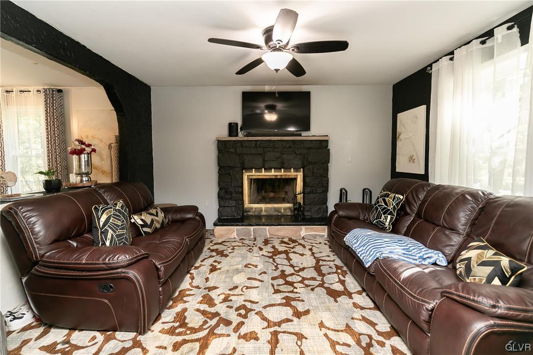211 Bindale Road Tamiment, PA 18371 - Photo 14 of 40 Gallery Image 14