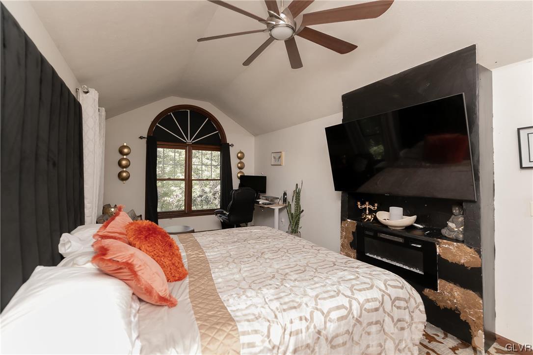 211 Bindale Road Tamiment, PA 18371 - Photo 27 of 40 Gallery Image 27