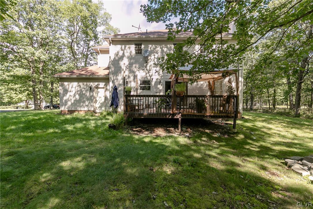 211 Bindale Road Tamiment, PA 18371 - Photo 36 of 40 Gallery Image 36