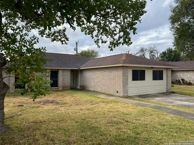 $1,795 | 6522 Ridge Willow Drive, San Antonio, TX 78233