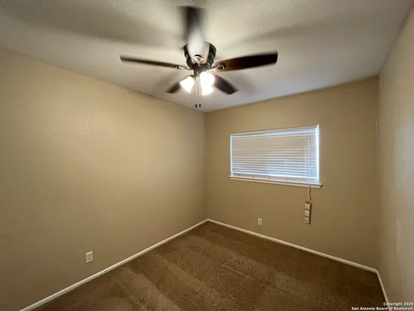 $1,795 | 6522 Ridge Willow Drive, San Antonio, TX 78233
