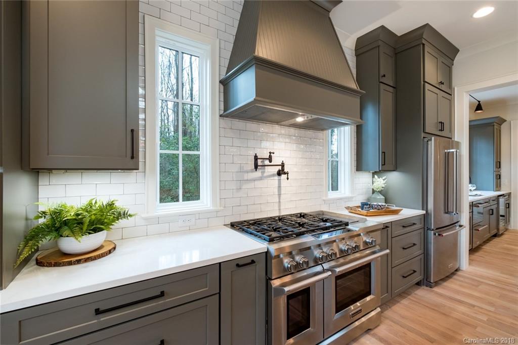 4200 Water Oak Road Charlotte, NC 28211 - Photo 23 of 36