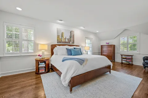 $1,795,000 | 2530 Kenilworth Avenue, Wilmette, IL 60091