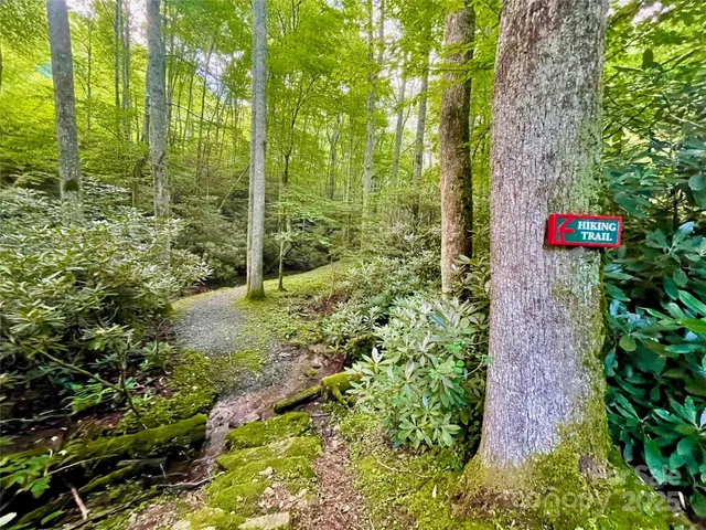 $189,900 | 125 Stone Ledge Lane, Unit 125, Blowing Rock, NC 28605