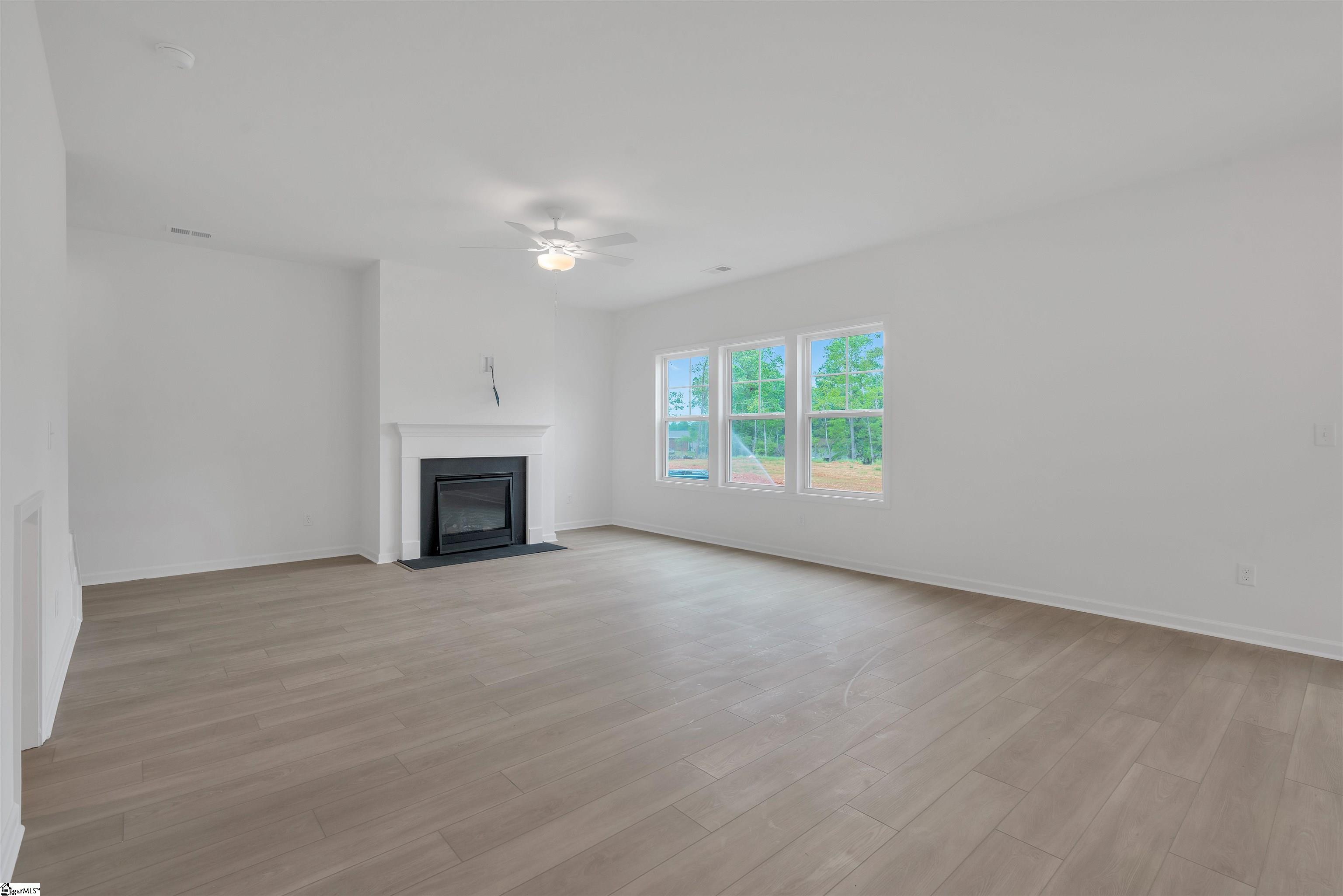 119 Hunter Ridge Drive Boiling Springs, SC 29316 - Photo 15 of 31 Gallery Image 15