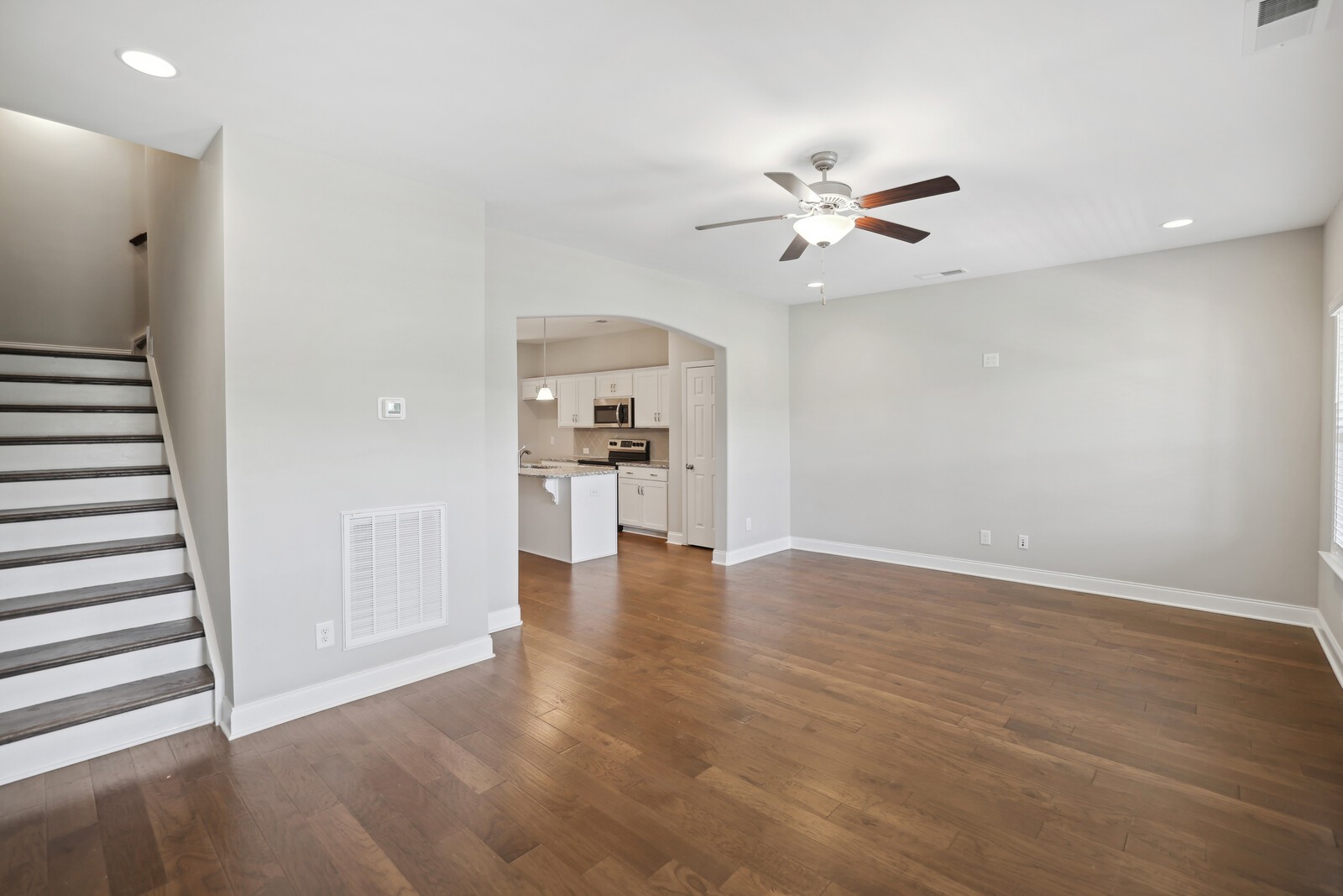 434 Longstone Road Gallatin, TN 37066 - Photo 4 of 42 Gallery Image 4