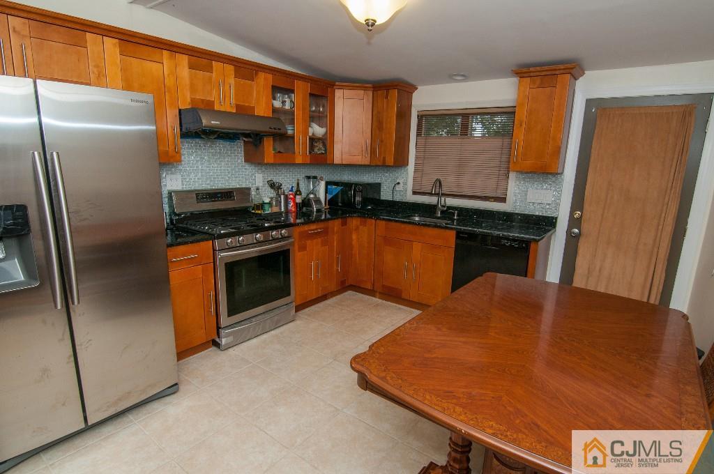16 River Road East Brunswick, NJ 08816 - Photo 7 of 25 Gallery Image 7