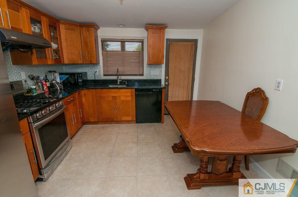 16 River Road East Brunswick, NJ 08816 - Photo 8 of 25 Gallery Image 8